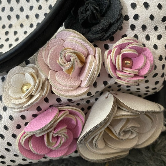 Betsey Johnson Chic small handbag - Picture 6 of 10